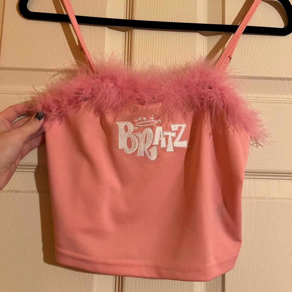 Bratz: On my pedestal marabou tank